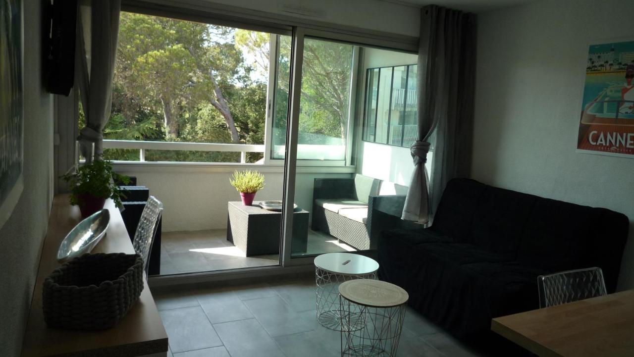AppartementFrontDeMerSaintRaphaelSantaLucia Exterior foto